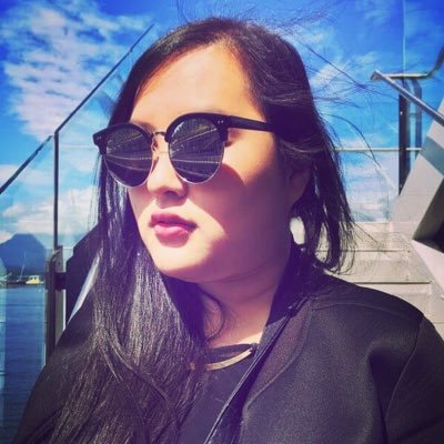 Mishemelle's profile picture. Fashion lover. On an endless journey of soul searching. Seeking to achieve balance in this world we call life. IG addict: mishythefoodie