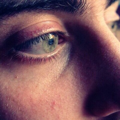 sergio_sserrano's profile picture. Tomarse la vida con humor es lo más serio que se puede hacer. | Txuri urdin del Talavera y la Real Sociedad! 🔵⚪️