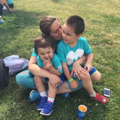 casada,6 hijos , 12 nietos y tengo como lema