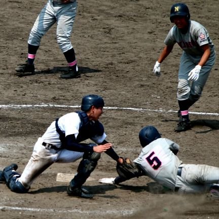 高校野球大好き。 遥か昔高校時代は吹奏楽部長、トランペットで野球部に気合いを！😊
それもあり野球と共に応援席も大好き。 母校専大松戸･明大＆千葉ロッテに熱い思いはあれど、その他スポーツもしっかり応援！
趣味はスポーツ写真･動画、旅好きで「総合旅行業務取扱管理者」「京都検定2級」の資格あり。
最近ドローンも操縦😊