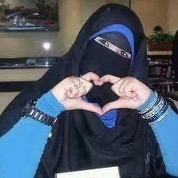 EASm66352490's profile picture. 