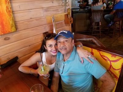 vparadise28's profile picture. 