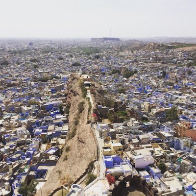 CBRPolitico's profile picture. Political junkie.