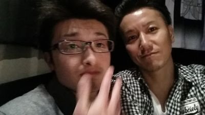 立ち止まるその足を踏み出そうぜ 見せかけの嘘やり過ごすより 何度目の朝 誓いと引き換えるよ 僕らが見ていた夢