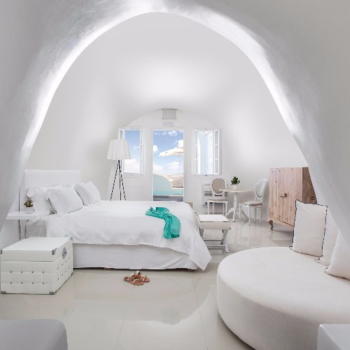 Kirini Suites&Spa luxury boutique hotel in Oia, Santorini, guarantees that every guest’s stay is one that will linger on in their memory for a long time to come