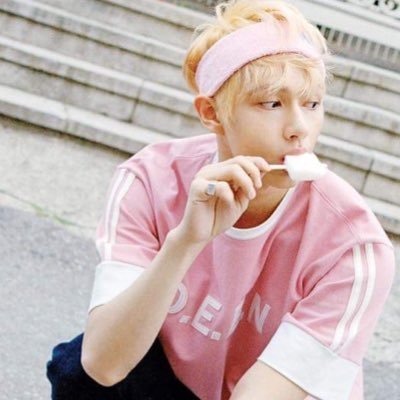 junhuoi's profile picture. 