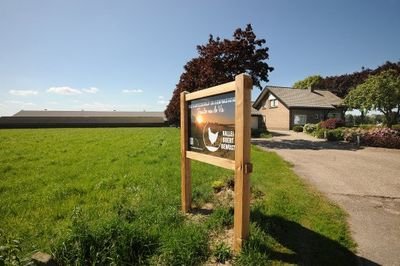 Boert Bewust werkt aan verbinding tussen boeren, tuinders en samenleving in eigen streek. We voeren graag een open en eerlijk gesprek over de land- en tuinbouw