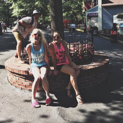 KittyBeegs's profile picture. •tattoo enthusiast • photography enthusiast • wine enthusiast • too enthusiastic•