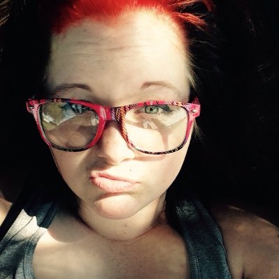 TinyElfQueen's profile picture. Gamer