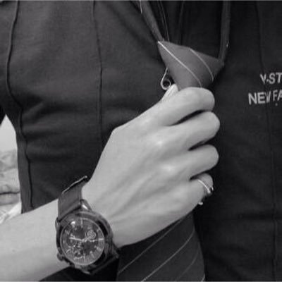 zxdrewq12's profile picture. 