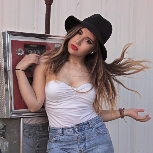 CynthiaaMedina's profile picture. Full-time dreamer.