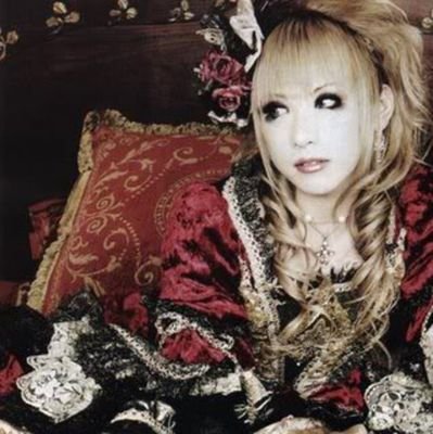 rAqj9TBedPYpi3e's profile picture. 人生ってそんなに甘くないね
本人には言えない彼女への愚痴を吐き出すアカウント