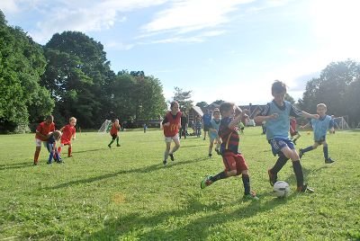 FFFarnborough's profile picture. Faith & Football Farnborough is a community football league for children of the ages 5-10 it is 100% Free and ability doesn't matter. Spreading Jesus.