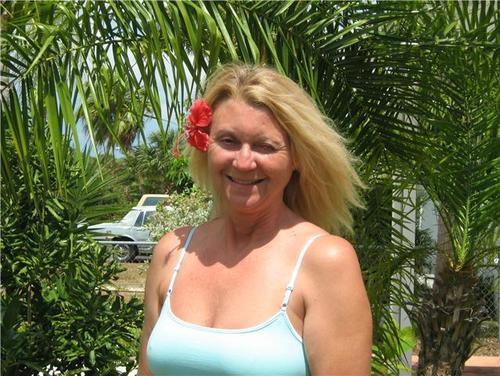 vassilindy's profile picture. I am very easy going and enjoy humor.  I love to laugh.  I have a BFA and always eager to learn more.