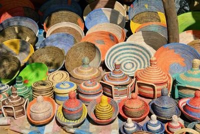 tronc d'afrique est un compagnie de danse et chant baser au Senegal diriger par un administrateur culturel annimateur vu le slogant barsa ou barsakh se fènomèn