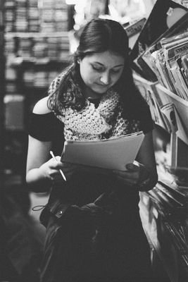 itsmichEYEla's profile picture. (she/her)