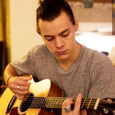 Edwardrpgs1's profile picture. King Bouclettes / 21 ans / Humain /