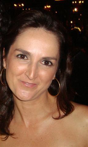 Psicóloga, Professora e apaixonada pela dança...