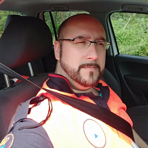 kafkaniano's profile picture. Voluntario de Proteccion Civil siempre que el trabajo me lo permite...porque no hay nada mas reconfortante que conseguir arrancarle a alguien una sonrisa