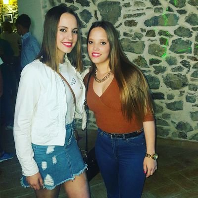 Administrativa y en futuro educadora Infantil.❣