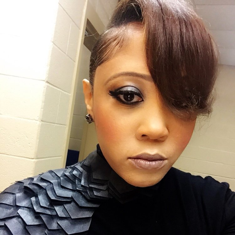 iamsimplycheryl's profile picture.
