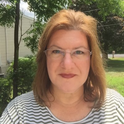 laurageejay's profile picture. 