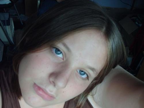 Singingfang1's profile picture. Im cool funny sweet nice an very awsome to get along with follow an tweet me ;)