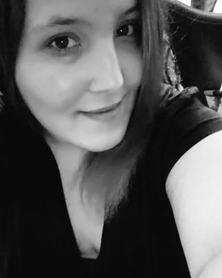 LisaNic03332672's profile picture. hey lisa from nc am mother and student just living for the lord .