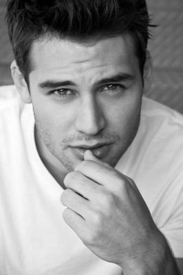 the official site for @ryanAguzman , providing breaking news and general information.