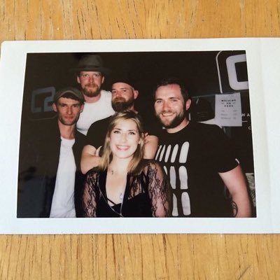 News, pictures and updates for @WalkingOnCars. Debut album 'Everything This Way' out now! Get it on Itunes/Google Play & their webstore. Run by @go_baguette_it