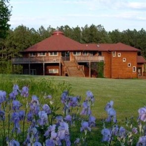 Sevenoaks Retreat Center is a peaceful retreat and conference center located in the foothills of the Blue Ridge Mountains.