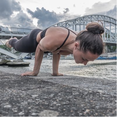 yogini citizen of the world. practicing yoga as a way of life and teaching to share good vibes.
