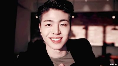 juunhoelia's profile picture. 