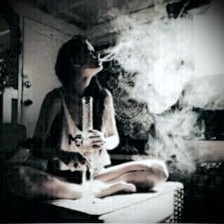 فيه نآس مآبيني وبينهم شي بس شوفتهم تسعدني .♥”♡̸*