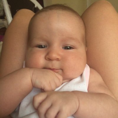 ellieandjoel222's profile picture. 