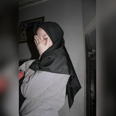 gitafitriani708's profile picture. i don't wanna fall in love