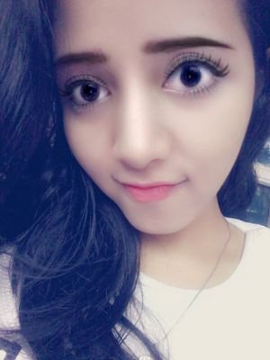 niacahnia17's profile picture. Musik