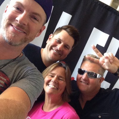 karenreegz's profile picture. I love my family, friends, job, my puppy, Donny Osmond and Rascal Flatts! And the glass is ALWAYS half full!