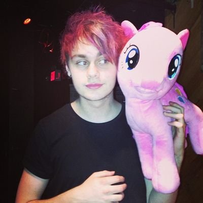 New account! Vines and vids all about 5SOS!