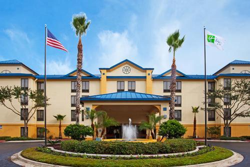 Come, feel the sunshine at the newly remodeled Holiday Inn Express Hotel & Suites. Our hotel offers a stylish, contemporary place to rest and relax.