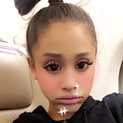 hello sweeties you can a following me on twitter okye follow on twitter and please like me tweet I hope following @arianagrande @danamiariana♡♡♡♡