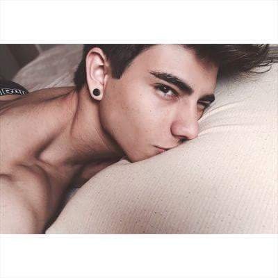 clblncstr's profile picture. None of your business • Filo Rper • 16 •