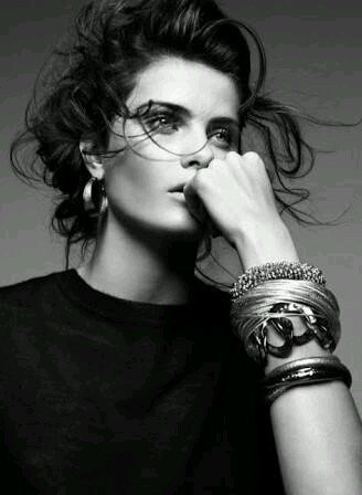 sara_diab_'s profile picture. ‏‏لو البايو بيجيب فولورز كنت كتبت للصبح   #mouniriana  (لا اله الا الله)#muslim #zamlkawyan