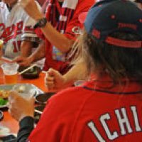 新居浜。プロ野球好きで基本カープファン。激辛なもの、お酒好き。仮面ライダーは昭和派。asunaroと高橋満弥グループという2バンドででちょこっとベースやってます。asunaro「サクラ」配信中。