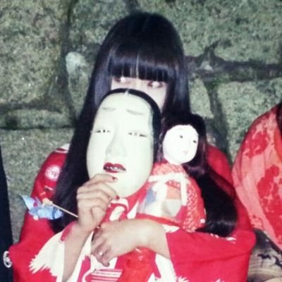水色赤と云うバンドのようなモノ
樟脳売り
うおのめの様なモノ 楊枝の先で事足りる
TikTokではKorective所属(チャレンジャー)
になりまして。
念仏を唱えし娑婆から阿弥陀仏
此処より先は十万億土
好きなものは日本の奇妙な音楽と衣装と映画
とか日本猫