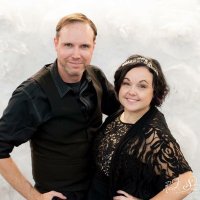 RedSuitcasePics (@redsuitcasepics) 's Twitter Profile