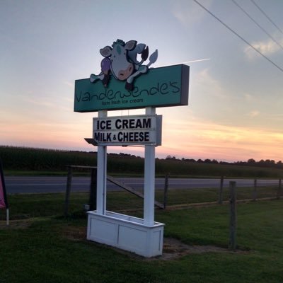 kellianreads's profile picture. History, Reading, Special Education Educator and swim coach who loves reading, politics, and nuanced ideas.