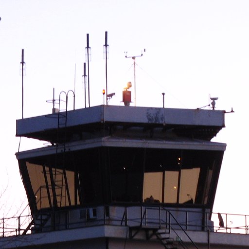 Informaciòn del Aeropuerto Internacional Carriel Sur de Concepción, Chile (CCP-SCIE).
