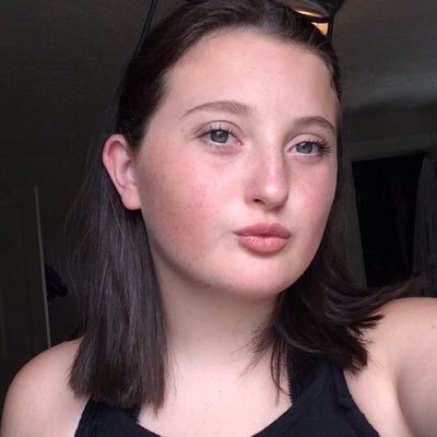 heyyimsophia's profile picture. old account