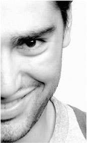 CEO and founder of creative agency New Moon. Culture whisperer. Aussie export. Basketball fan. Dog dad.